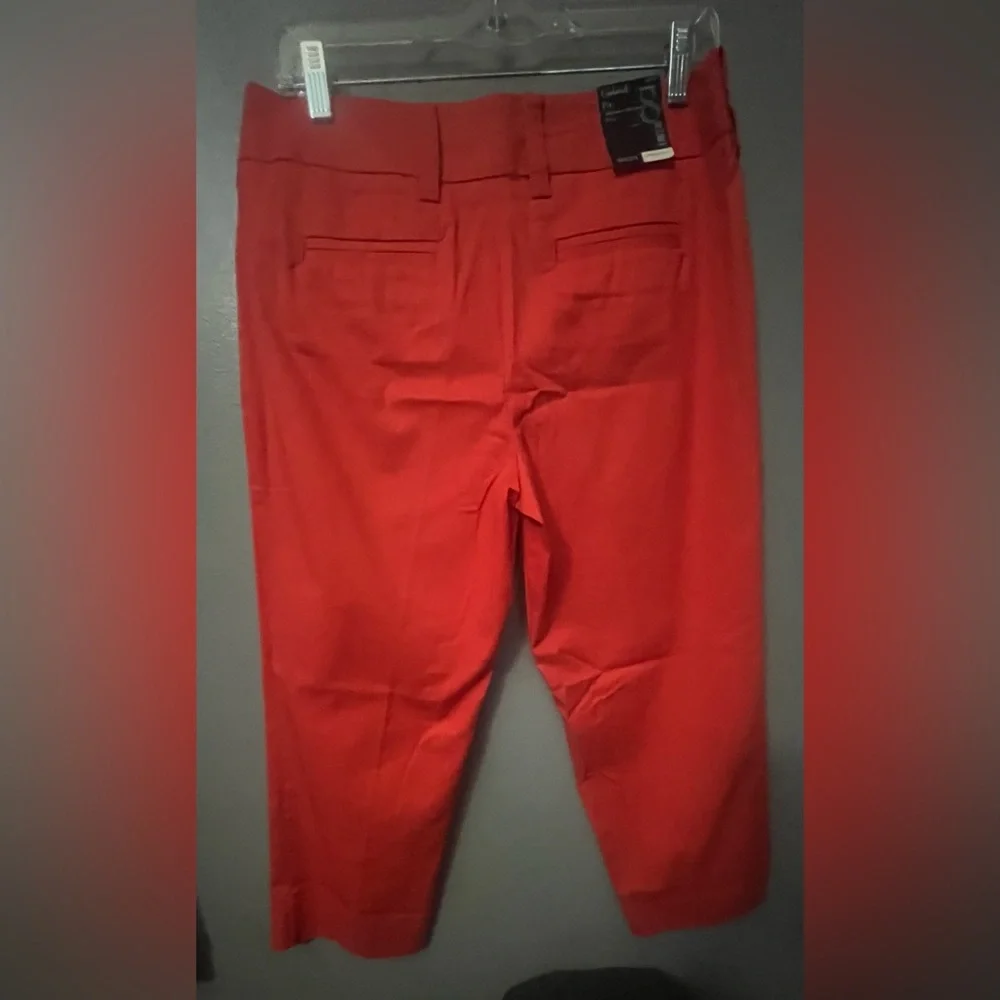 Women's Red Capri Pants NWT - Picture 4 of 5
